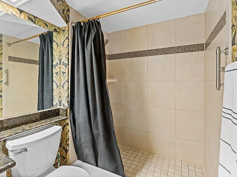 1815 Mooringline Dr #2E — Photo 14