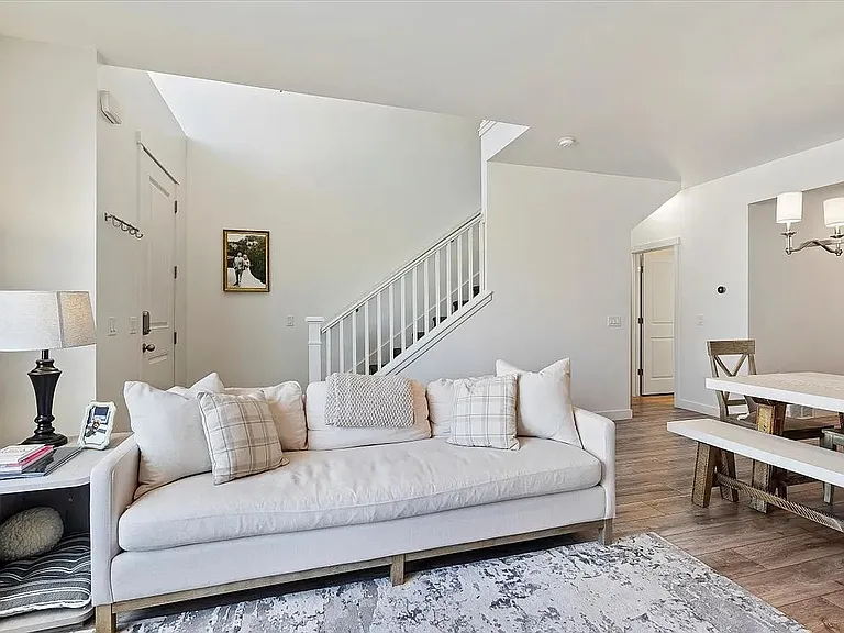 14818 S Queens Garden Ln — Photo 29