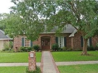 107 Ascot Ln, Lafayette, LA 70508