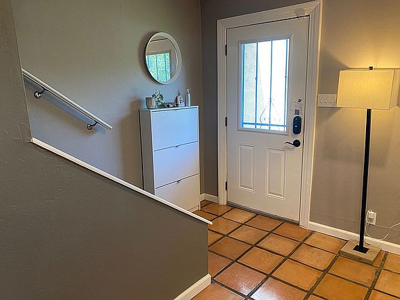 5th image of 3211 Northeast Dr