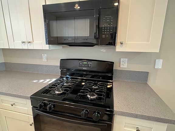 5th image of 11712 216th St APT B