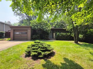 773 Lomond Dr, Mundelein, IL