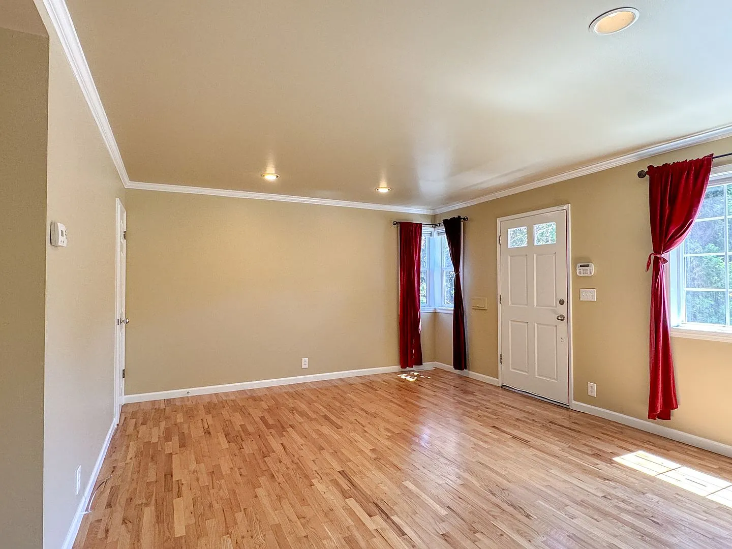 Beautifully Updated Phinney Ridge 2bd/2bth Home, $3,850/mo. — Photo 3
