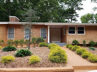 182 Beverly Rd, South Huntington, NY 11746