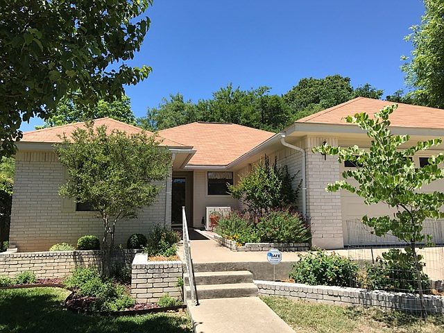 1st image of 234 Crestwood Dr