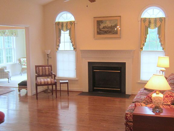 4th image of 3416 Fitchetts Ln