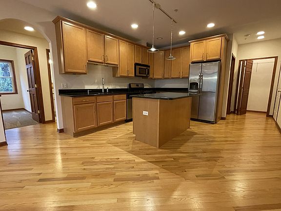 Spacious Kitchen with Island