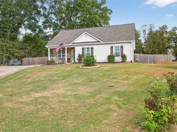 205 Joshua Ct, Social Circle, GA 30025