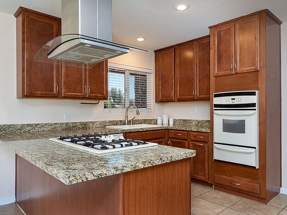 5th image of 27345 Hombria Dr