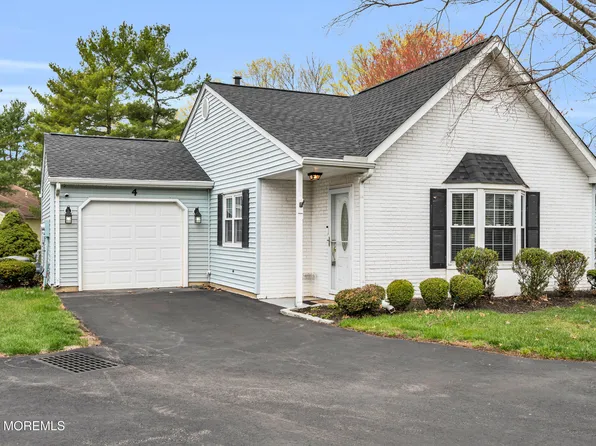 4 Edgeware Close #1000, Freehold, NJ 07728