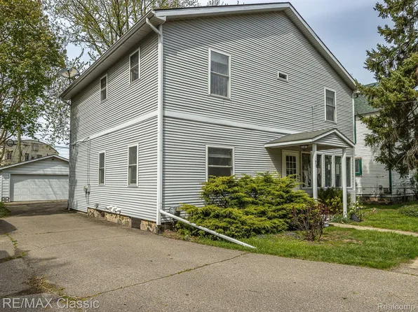78 Margaret St, Whitmore Lake, MI 48189