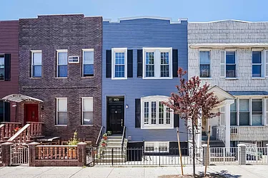 165 Diamond Street in Greenpoint