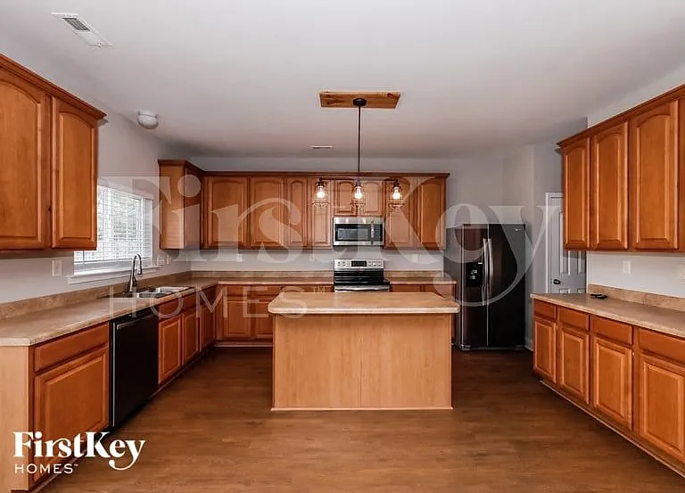 213 Lameshur Ln — Photo 8