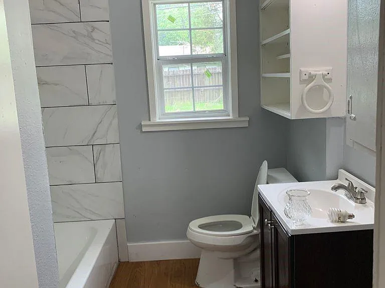 10601 Ambursen St — Photo 11