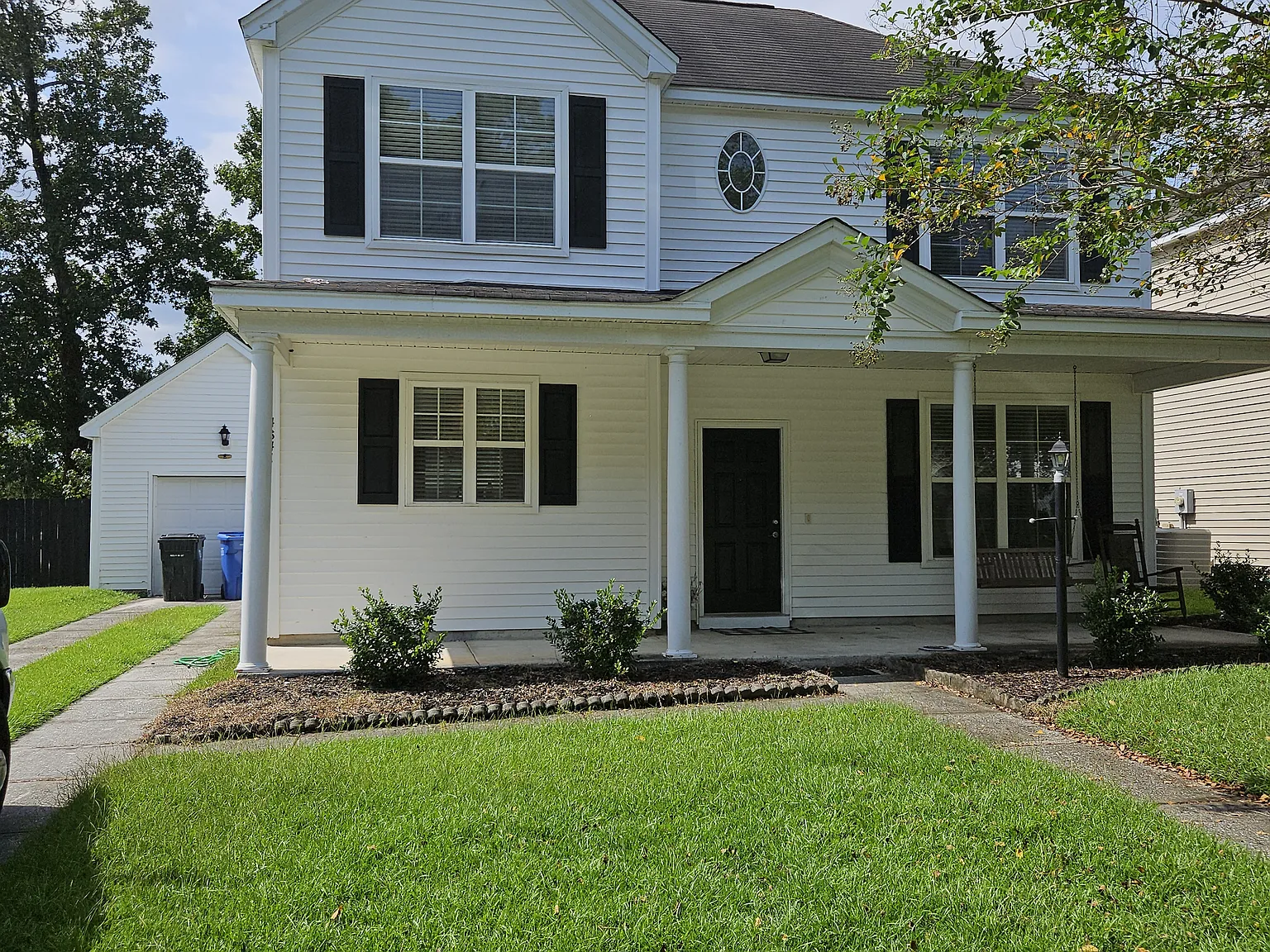 3 bed, 2.5 bath, 1432 sqft, $2,000 — Photo 1