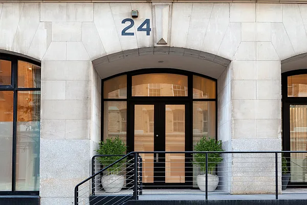 Sold by Douglas Elliman | media 29