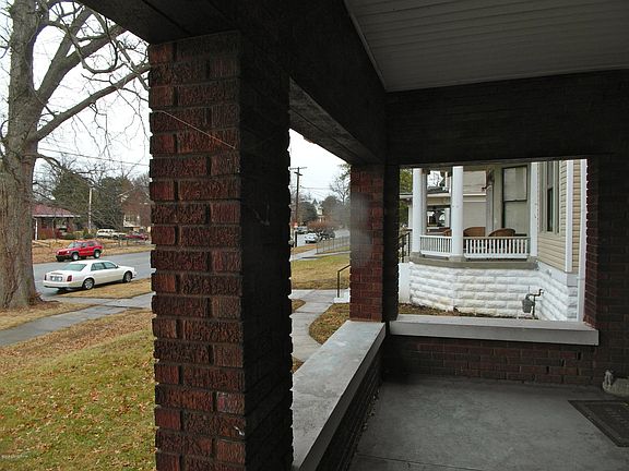 4th image of 4226 W Broadway