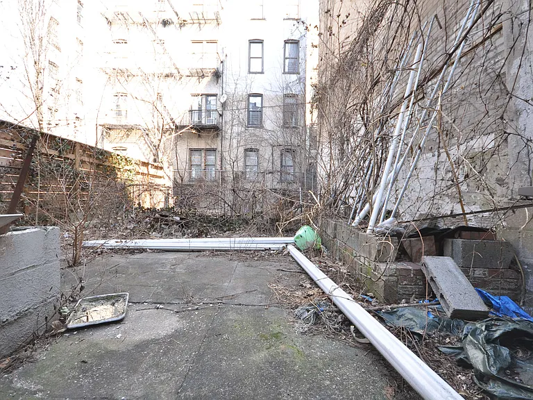 1065 Sterling Pl #GARDEN — Photo 10