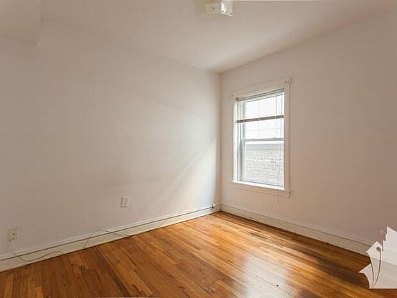 3rd image of 3521 N Broadway #2E