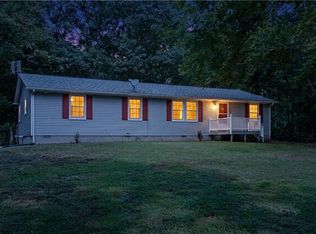 8960 Norseman Ln, Gloucester, VA 23061