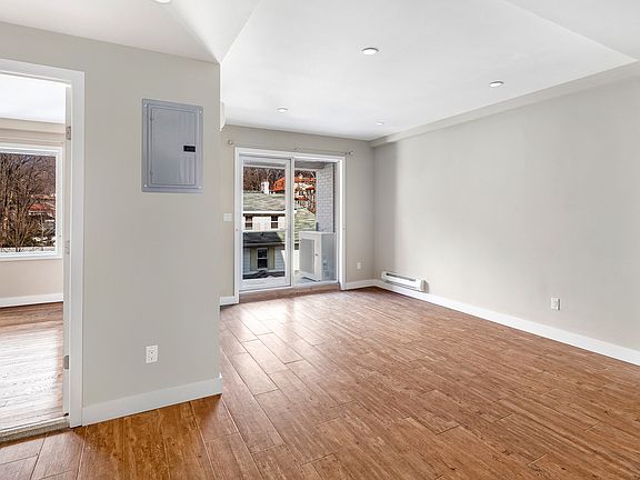 3rd image of 190-11 Hillside Ave #203