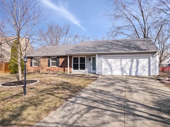 614 Sunblest Blvd S, Fishers, IN 46038