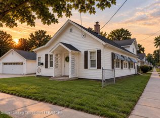 221 W Stoddard St, Charlotte, MI 48813