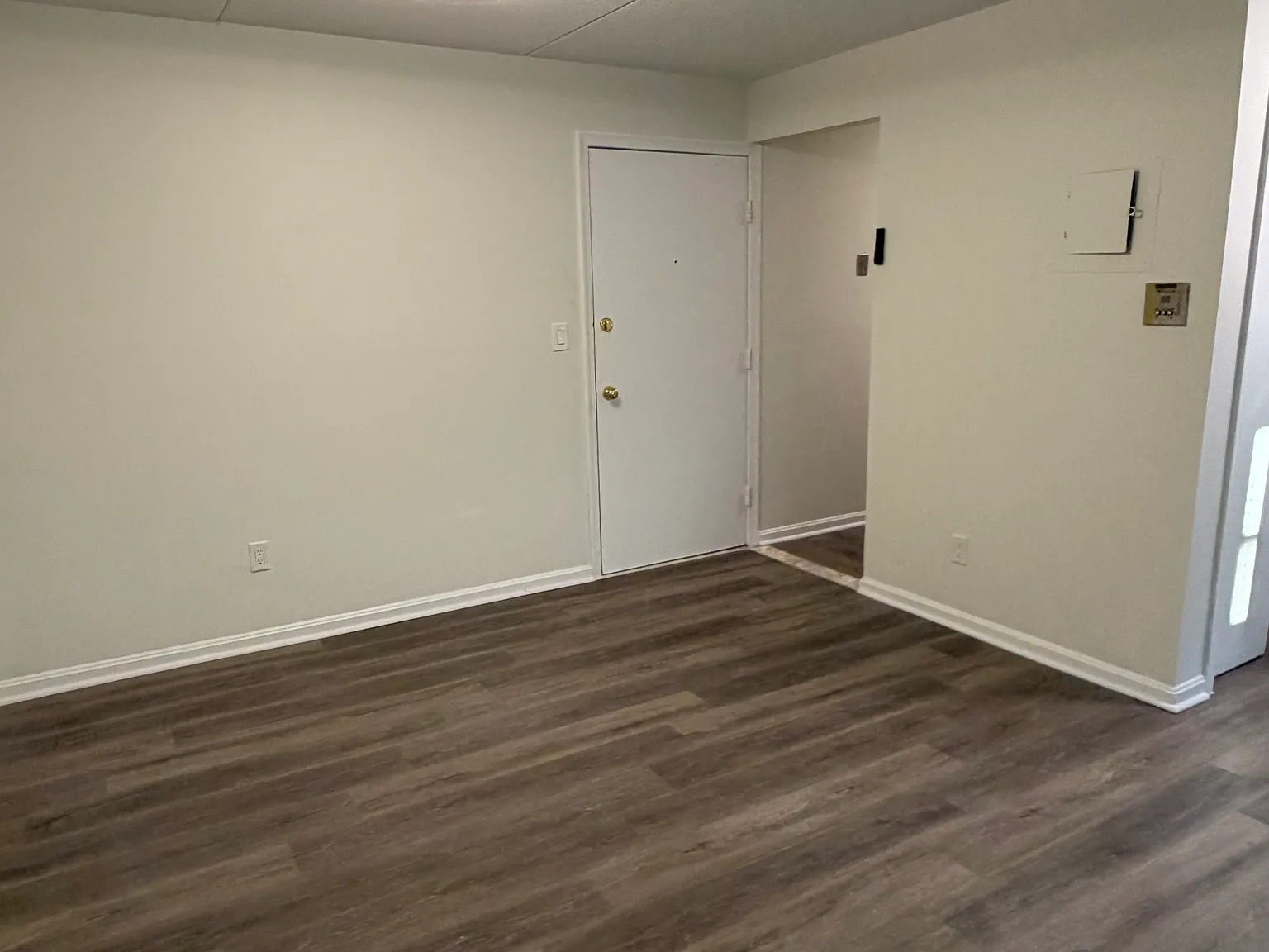 1 bed, 650 sqft, $1,995 — Photo 3