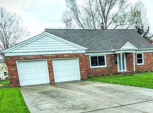 6575 Glenallen Ave, Solon, OH 44139