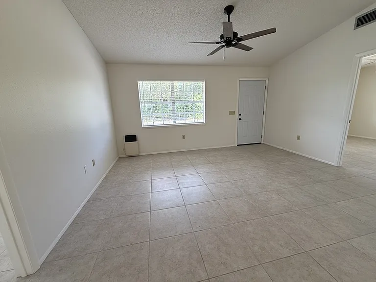 6269 Grayson St — Photo 2