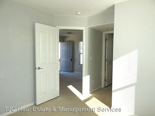 4th image of 2649 N Uinta St