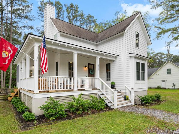 6373 Farm House Rd, Ravenel, SC 29470