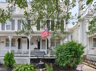 37 N Water St, Spring Grove, PA 17362