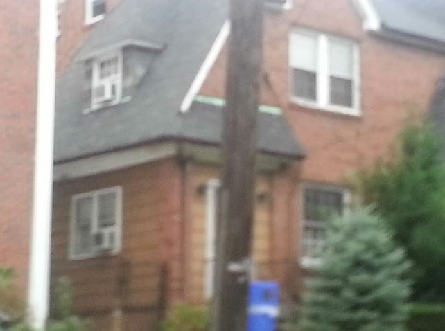 2nd image of 817 S 10th St