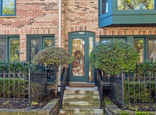 1031 E Lyon St, Milwaukee, WI 53202