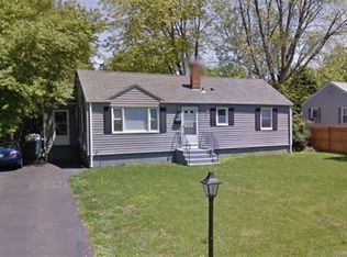 12 N Circle Dr, Windsor Locks, CT 06096