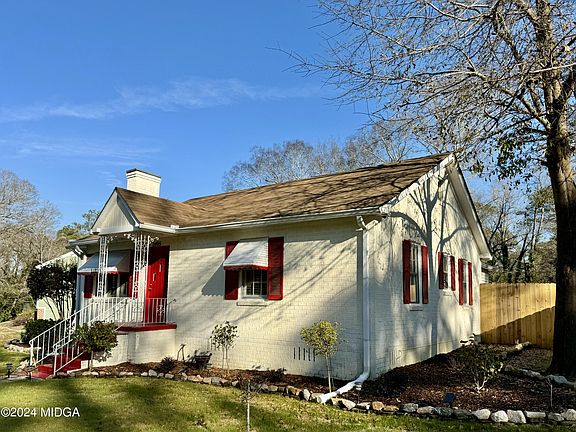 2nd image of 2495 Darden Dr