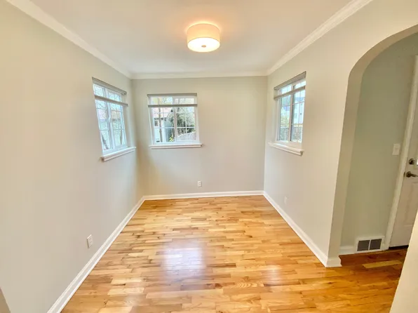 Beautiful Townhouse with Fenced Yard, Garage, and AC, 3925 SE Boise St #3921, Portland, OR 97202