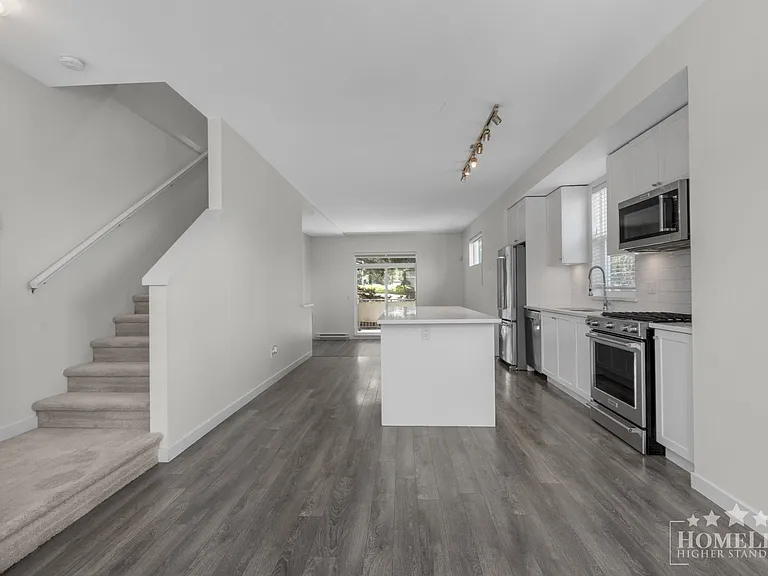 15268 28th Ave #107 — Photo 7