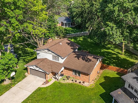 3rd image of 32 Landau Dr