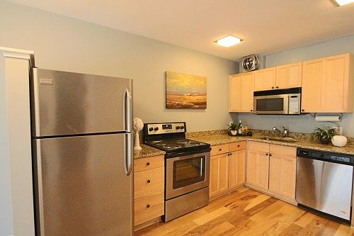 4th image of 1050 N Corona St APT 305