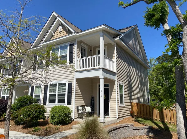 1865 Towne St, Johns Island, SC 29455