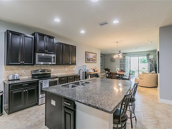 5th image of 14325 Alistar Manor Dr