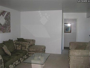 3rd image of 4419 Howard St