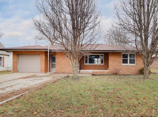 619 S Division St, Chenoa, IL 61726