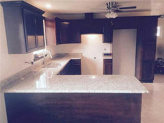 3rd image of 9528 Bellis Ave
