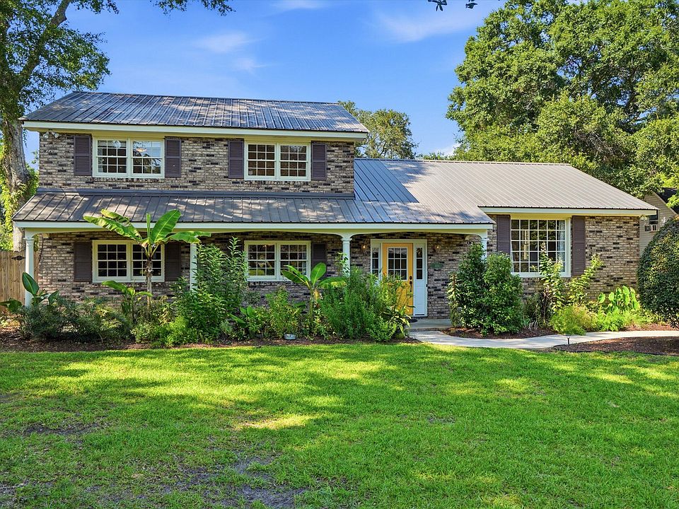 1st image of 454 Trapier Dr