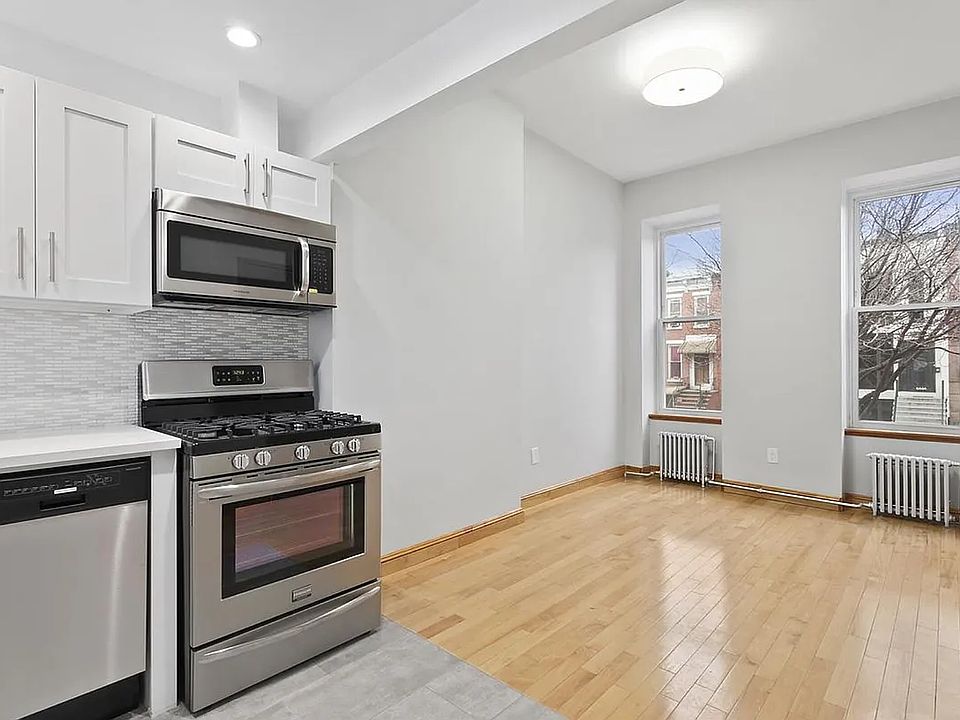 1st image of 615 Halsey St #1