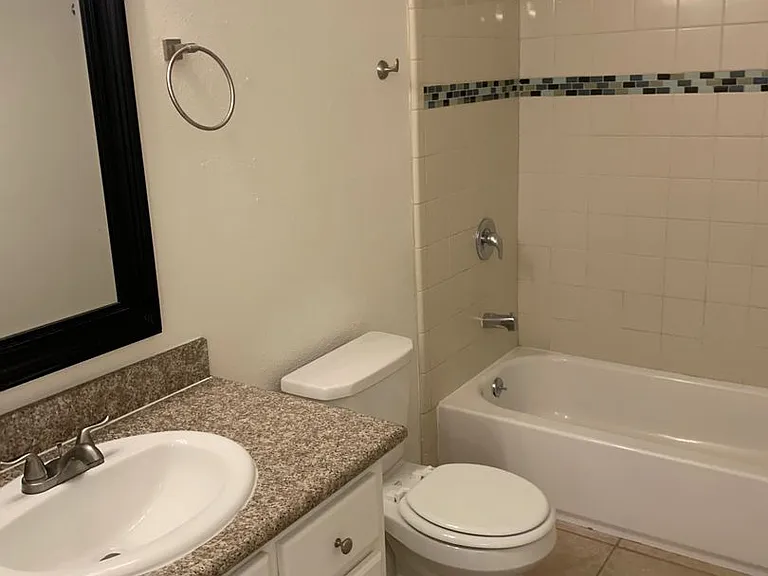 1324 G Street — Photo 6