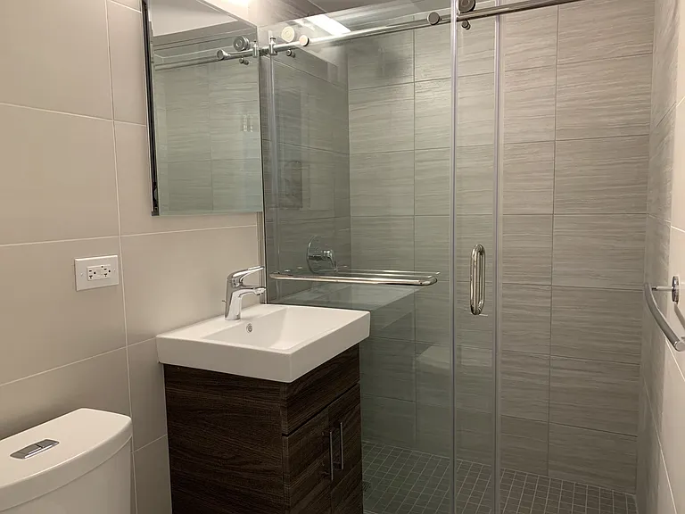 340 E 51st St #2H — Photo 7